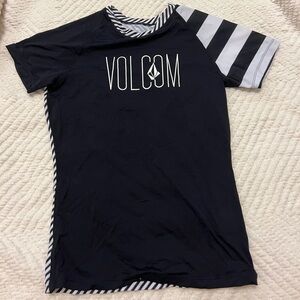 Volcom Swim Shirt / Rash Guard Size Medium (Black and White)